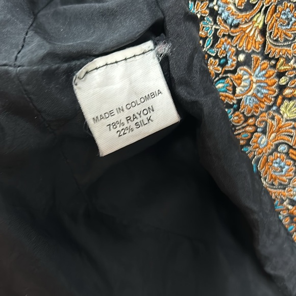 Julian Chang Silk Fitted Deep Decollate Jacquard sleeveless top size 8- vintage - Picture 10 of 12